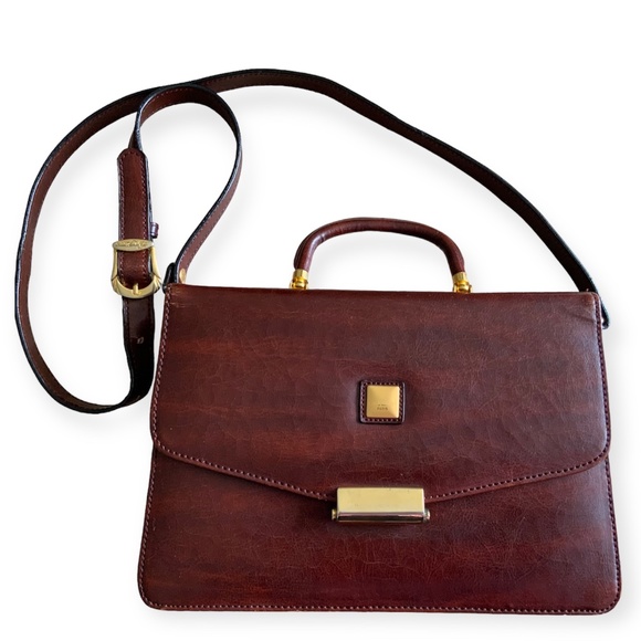 De Fanal Paris Handbags - Vintage De Fanal Paris Genuine Leather Crossbody Women’s Handbag
